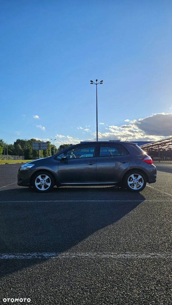 Toyota Auris 1.6 Premium - 6