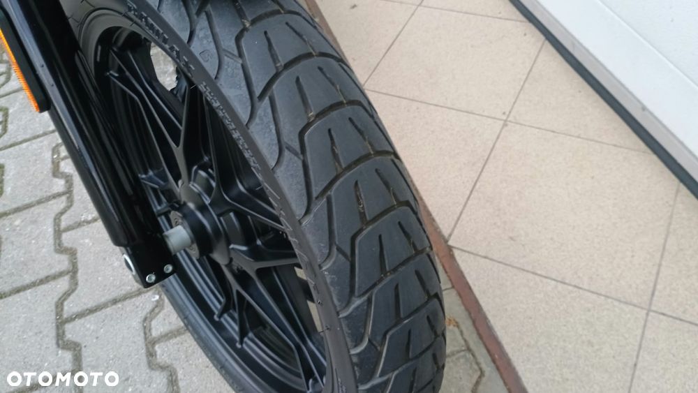 Moto Guzzi V7 - 33