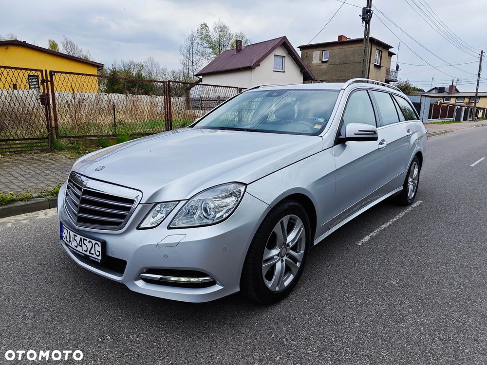 Mercedes-Benz Klasa E 200 CGI BlueEffICIENCY Avantgarde - 5