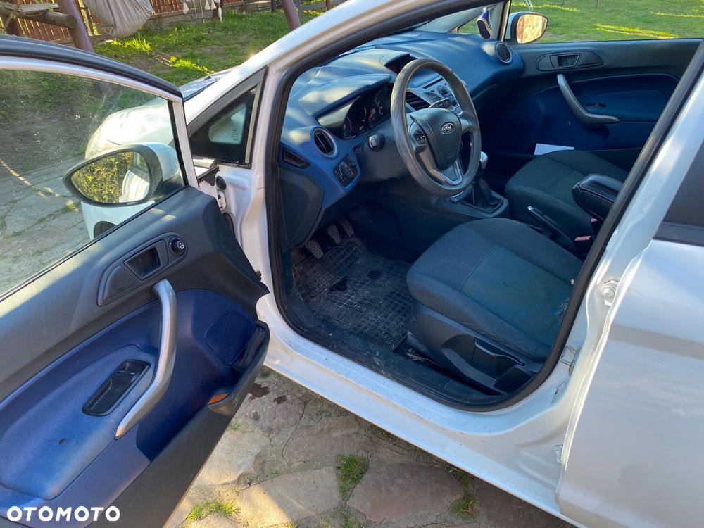 Ford Fiesta - 5