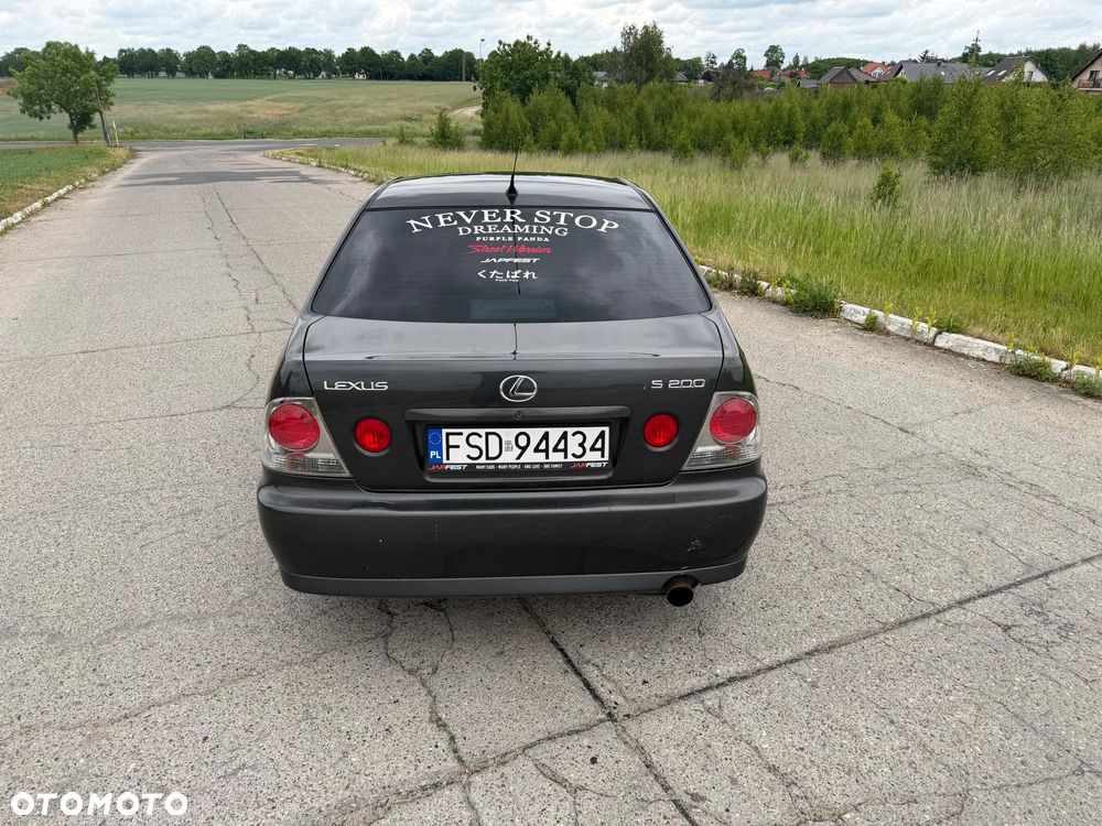 Lexus IS - 8