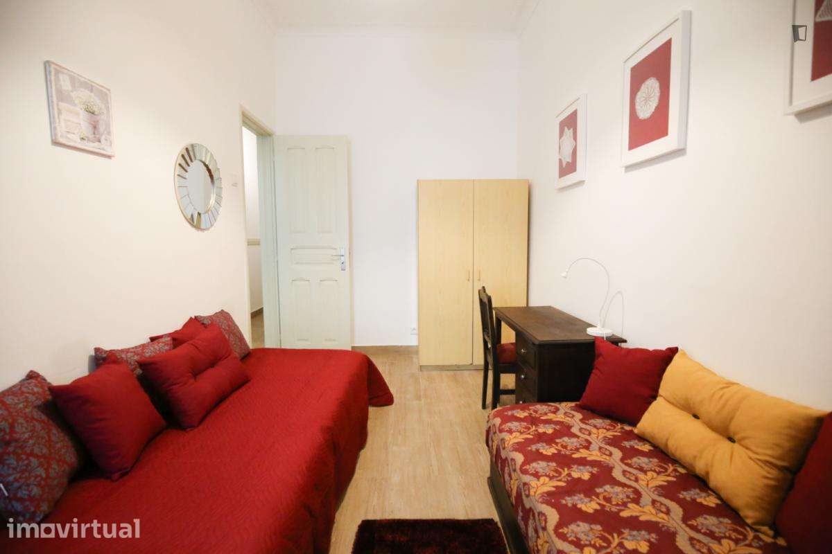 Quarto - localizado em Alcântara Lisbon - Grande imagem: 5/23