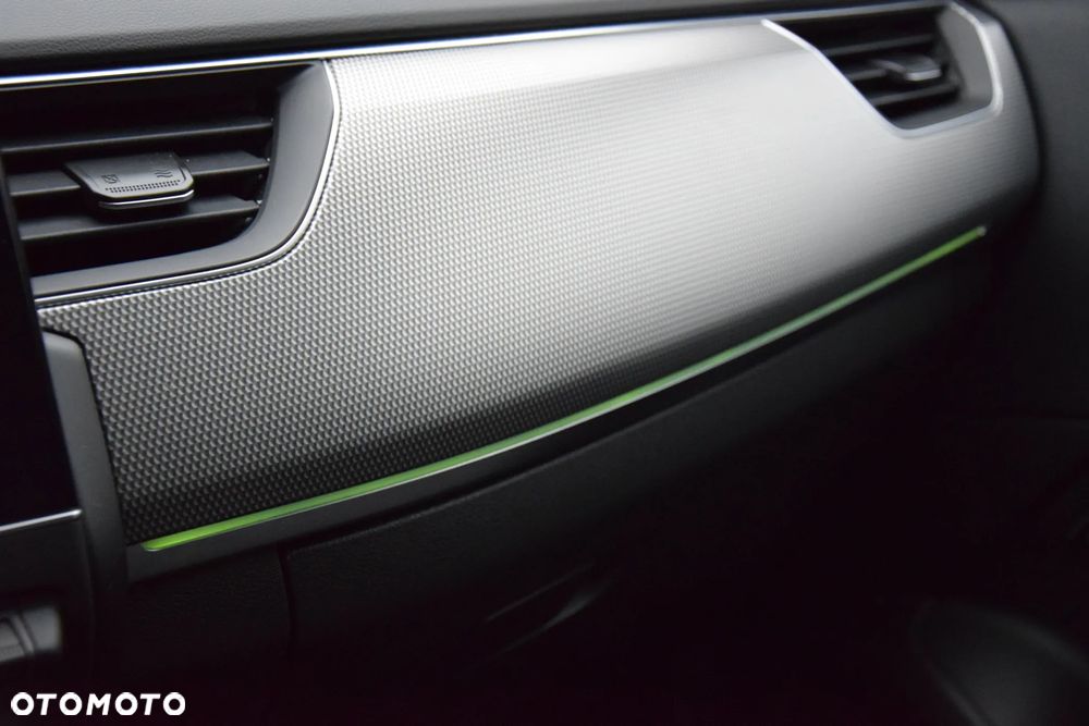 Renault Arkana 1.6 E-TECH Intens MMT - 28