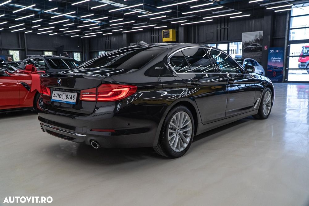 BMW Seria 5 530e iPerformance Aut. Luxury Line - 7