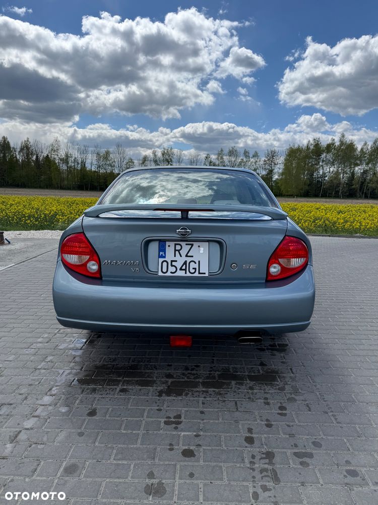 Nissan Maxima - 10