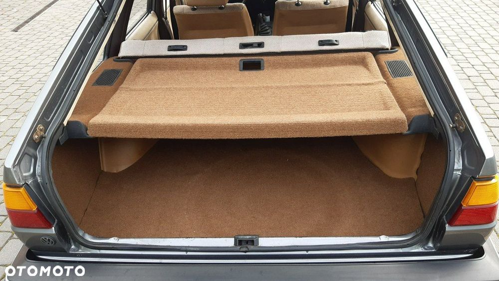 Volkswagen Passat - 22