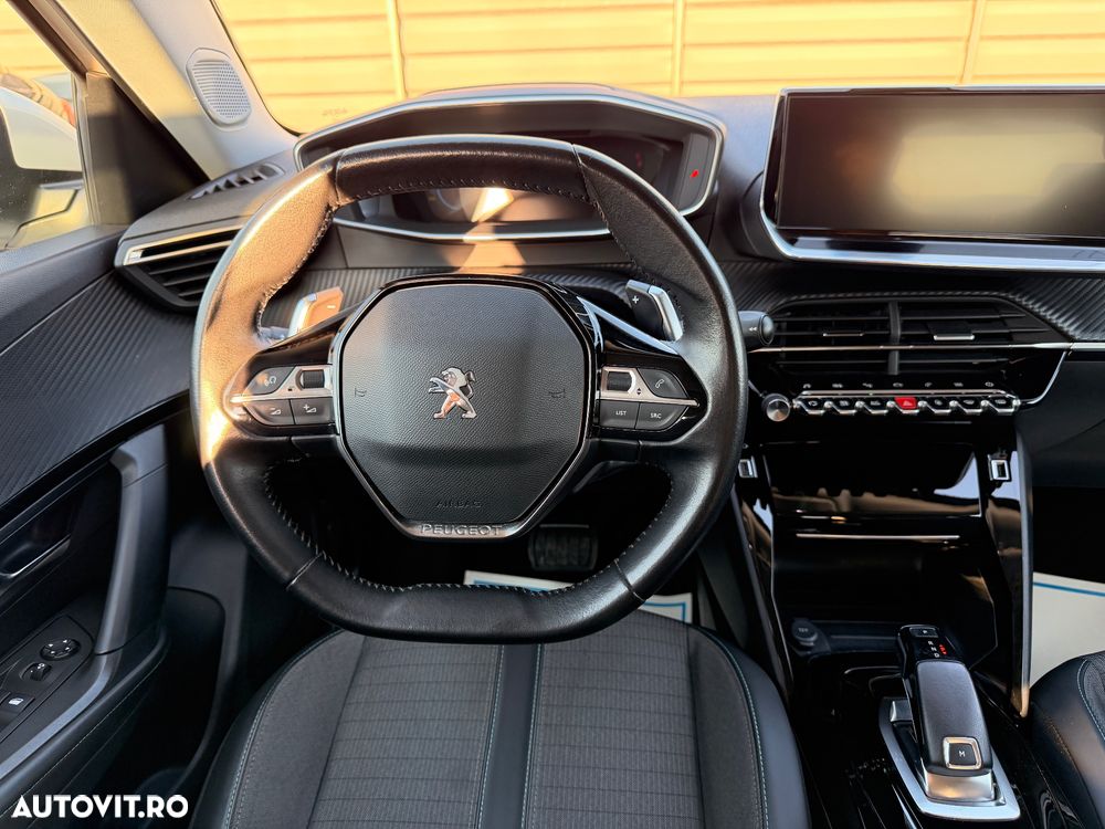 Peugeot 2008 1.2 L PureTech STT EAT8 Allure - 7