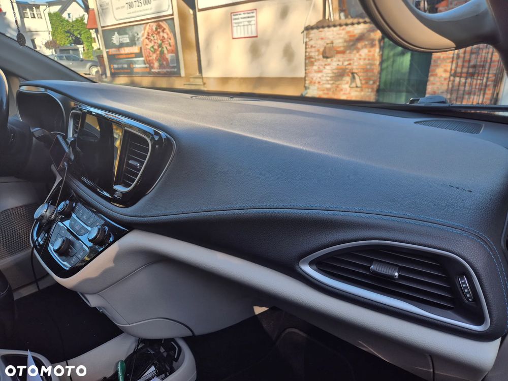 Chrysler Pacifica 2021 photo 4