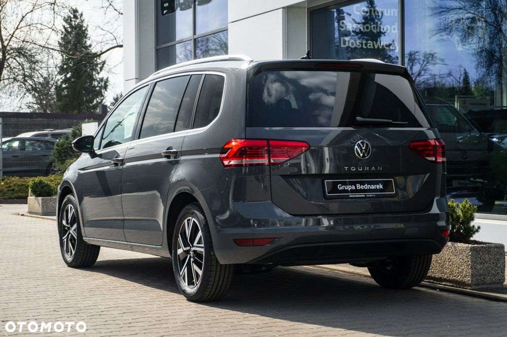 Volkswagen Touran - 5