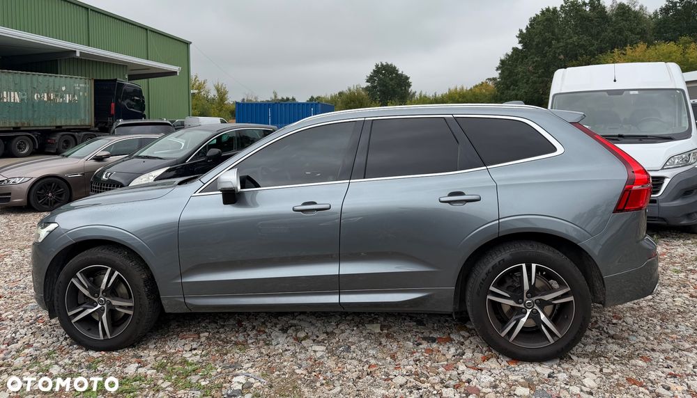 Volvo XC 60 T5 AWD R-Design - 4