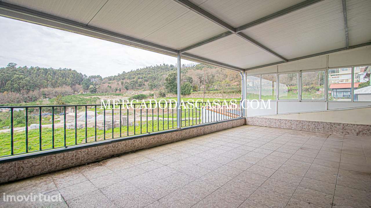 Moradia Geminada T2+2 Cave-R/C e andar centro - Grande imagem: 5/11