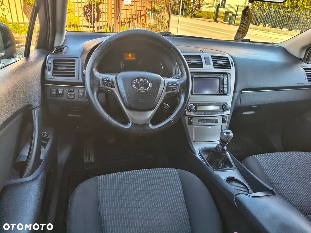 Toyota Avensis Touring Sports 1.8 Executive - 7