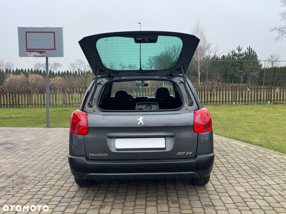 Peugeot 207 - 14