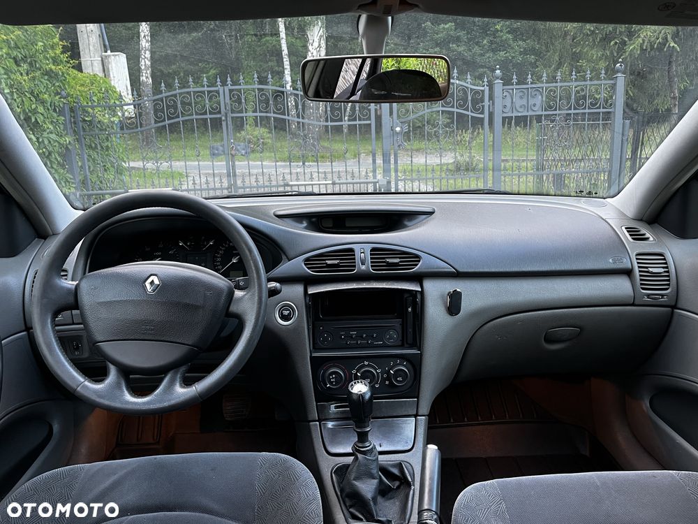 Renault Laguna - 6