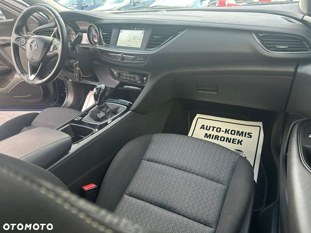 Opel Insignia - 8