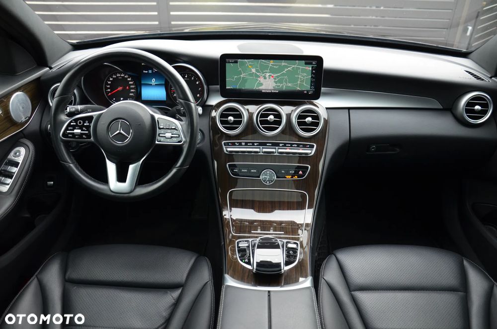 Mercedes-Benz Klasa C 300 4Matic 9G-TRONIC Exclusive - 29
