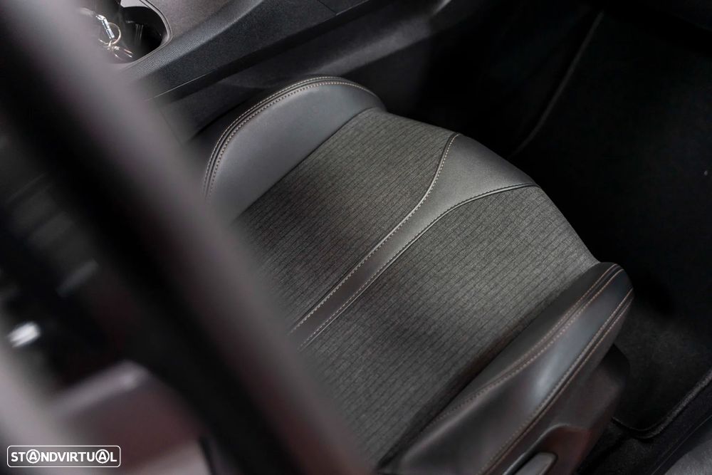 Peugeot 3008 1.5 BlueHDi GT Line EAT8 - 19