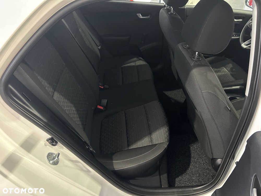 Kia Rio 1.2 Business Line - 28