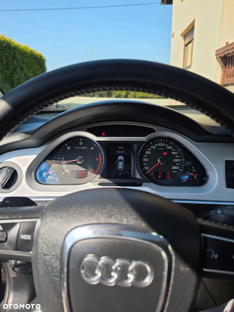 Audi A6 Allroad - 12