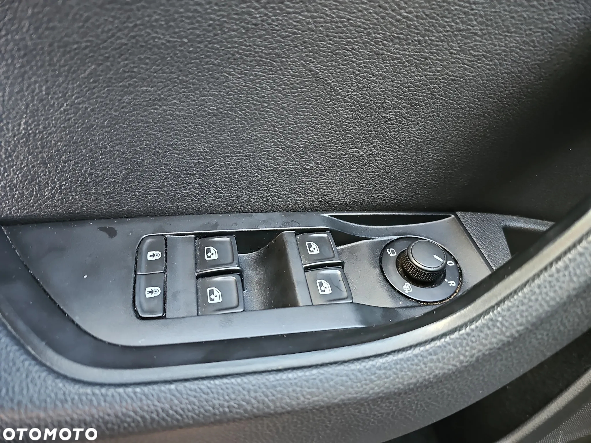 Skoda Superb 2.0 TSI Ambition DSG - 17