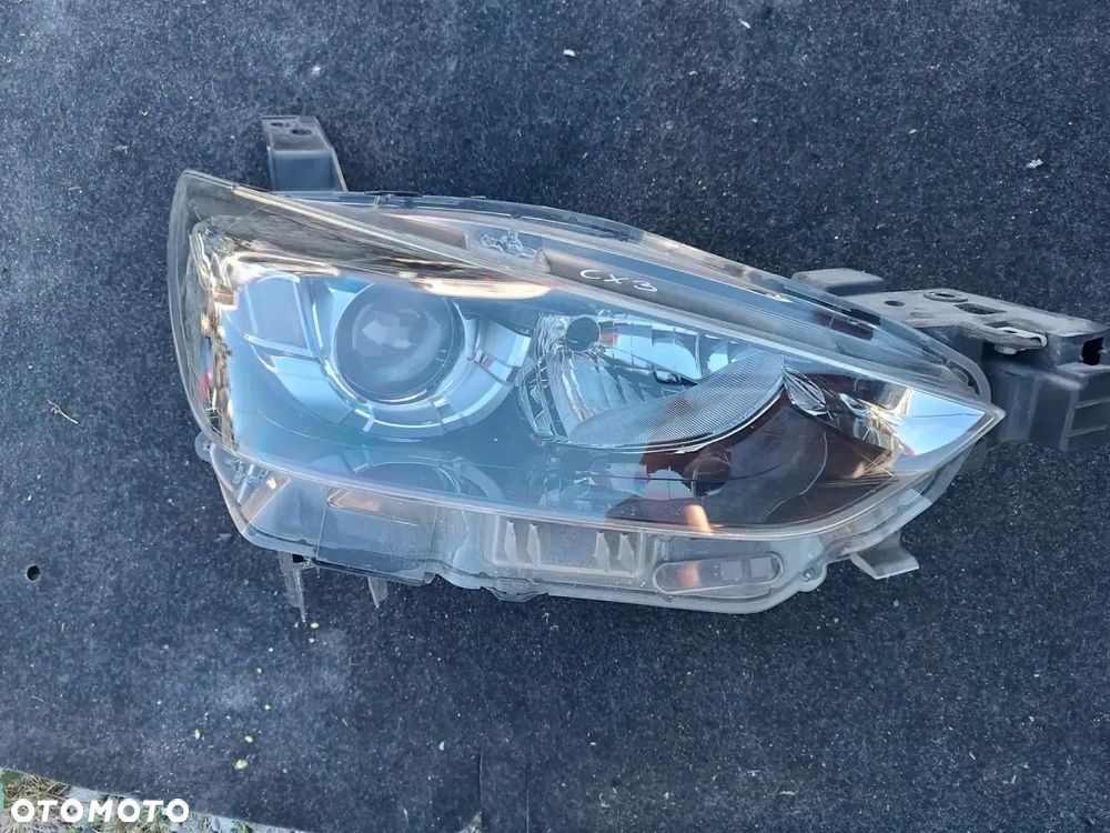 LAMPA PRZÓD PRZEDNIA PRAWA D10E-51030 MAZDA CX3 CX-3 - 2