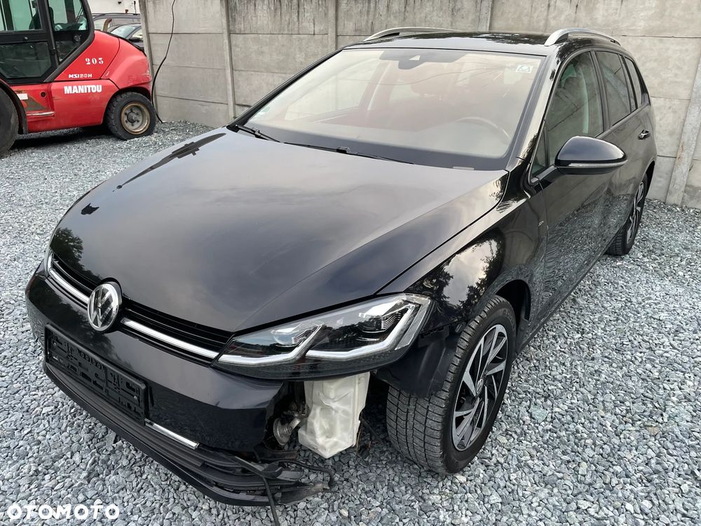 Volkswagen Golf - 2