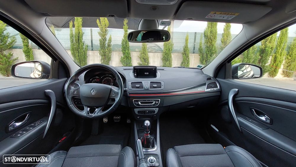 Renault Mégane Sport Tourer 1.5 dCi GT Line SS — fotografia 6