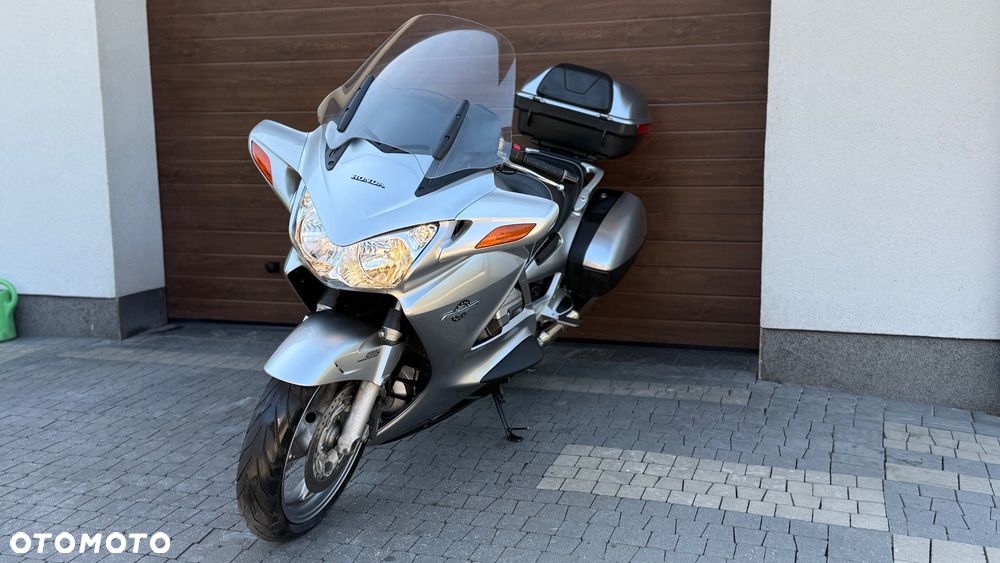 Honda ST - 6