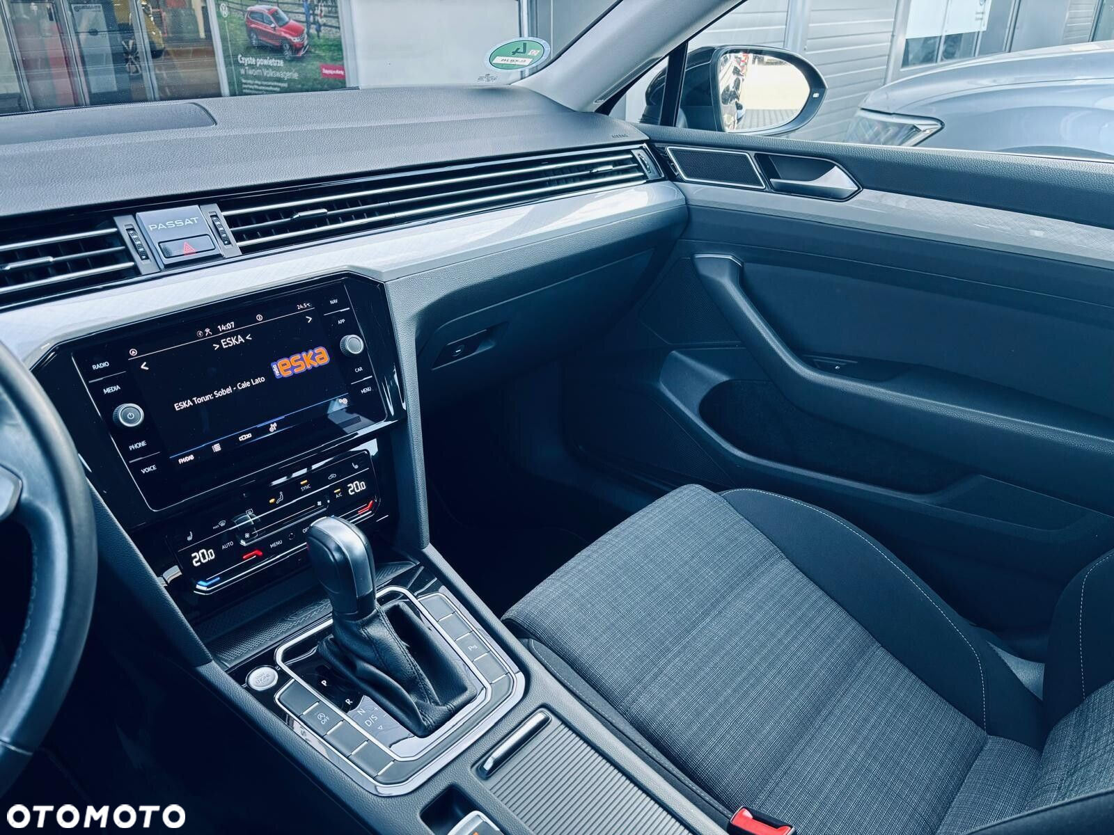 Volkswagen Passat 2.0 TDI Business DSG - 21