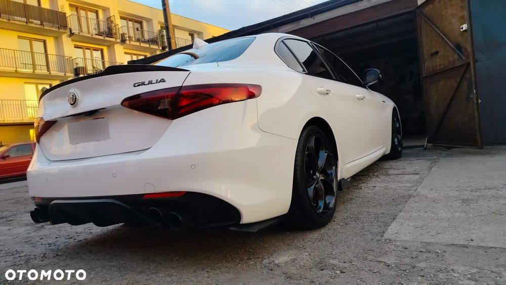 Alfa Romeo Giulia 2.0 Turbo Veloce - 10