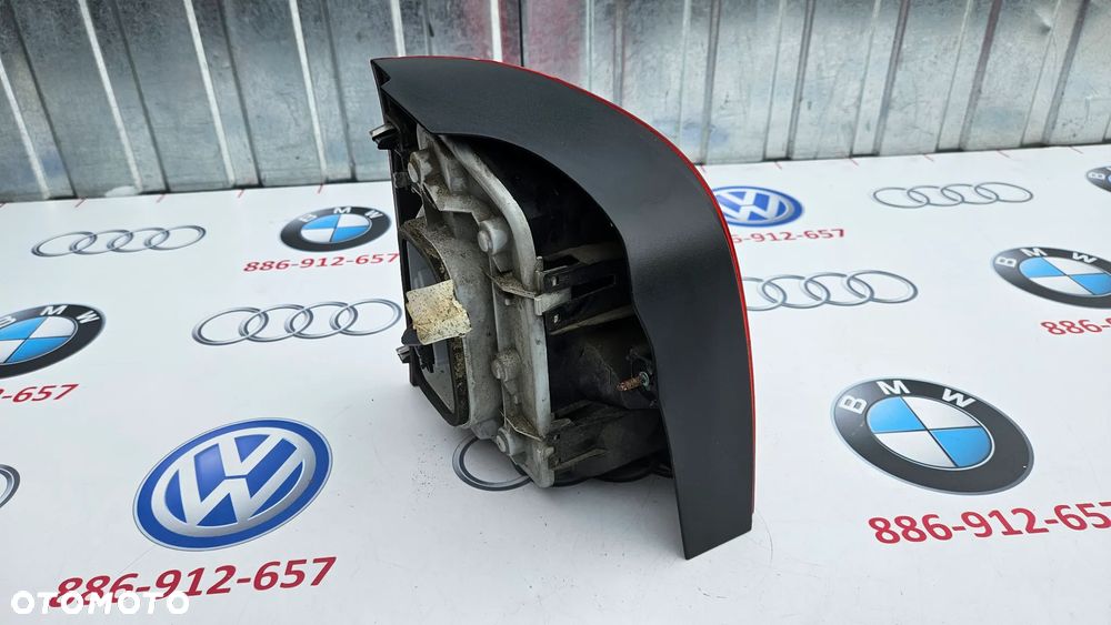 VW Polo 9N IV 4 9N 2002-2005 Kompletna lampa tył prawy Lampa tylna prawa EUROPA KOMPLETNA 6Q6945096G - 6