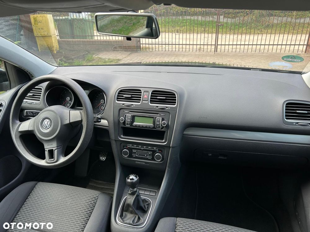 Volkswagen Golf - 6