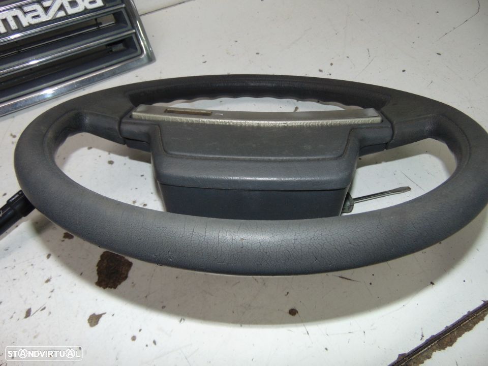 Mazda 929 grelha/Volante - 7