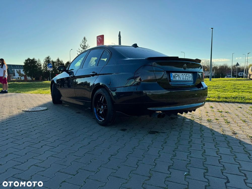BMW Seria 3 320d Efficient Dynamics - 3