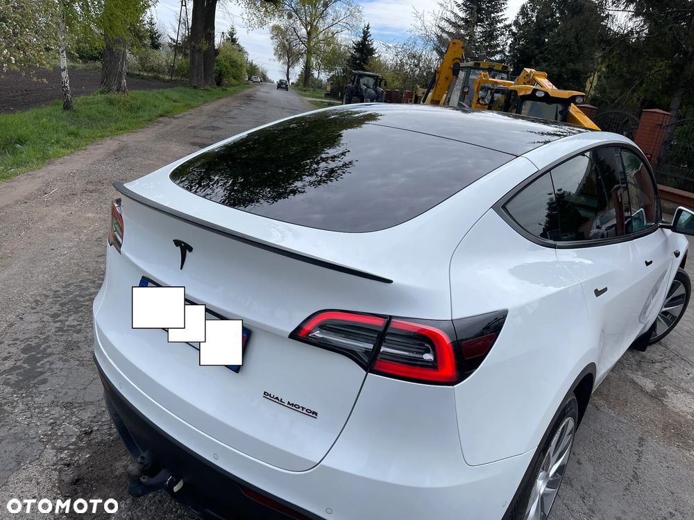 Tesla Model Y Long Range Dual Motor AWD - 30