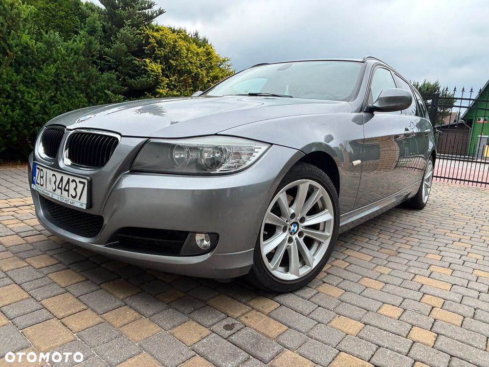 BMW Seria 3 318i - 4