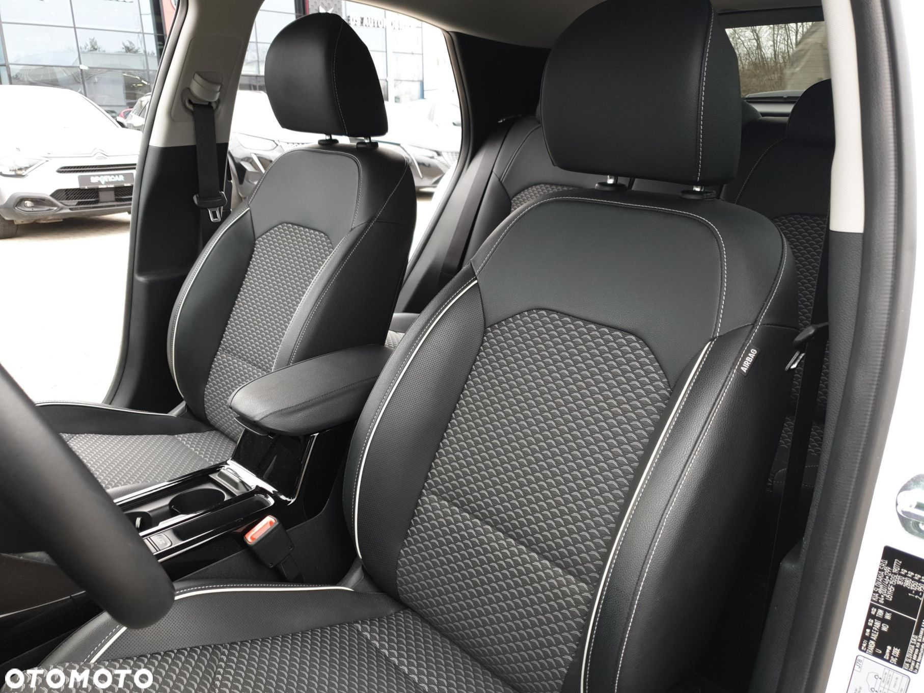 Kia XCeed - 11