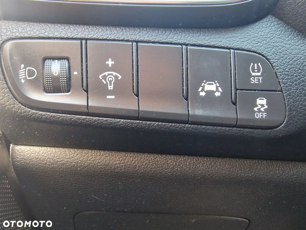 Hyundai i30 1.4 Classic + - 7