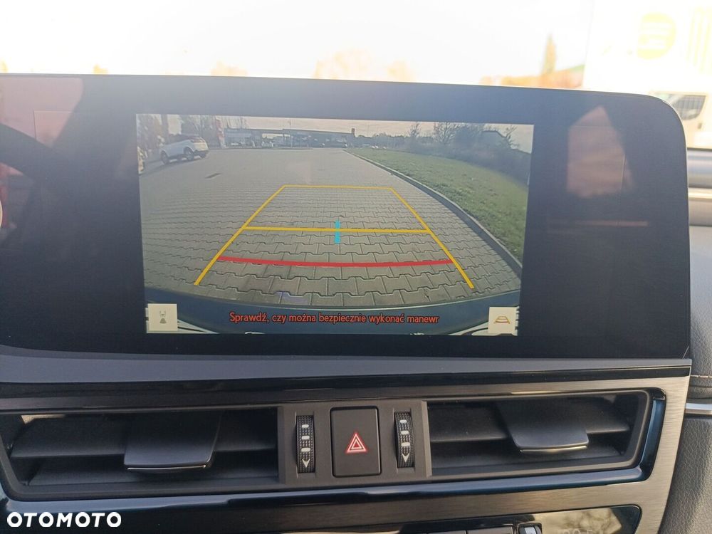 Lexus ES 300h Business Edition - 27