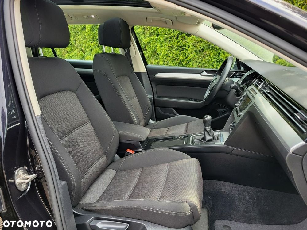 Volkswagen Passat - 14