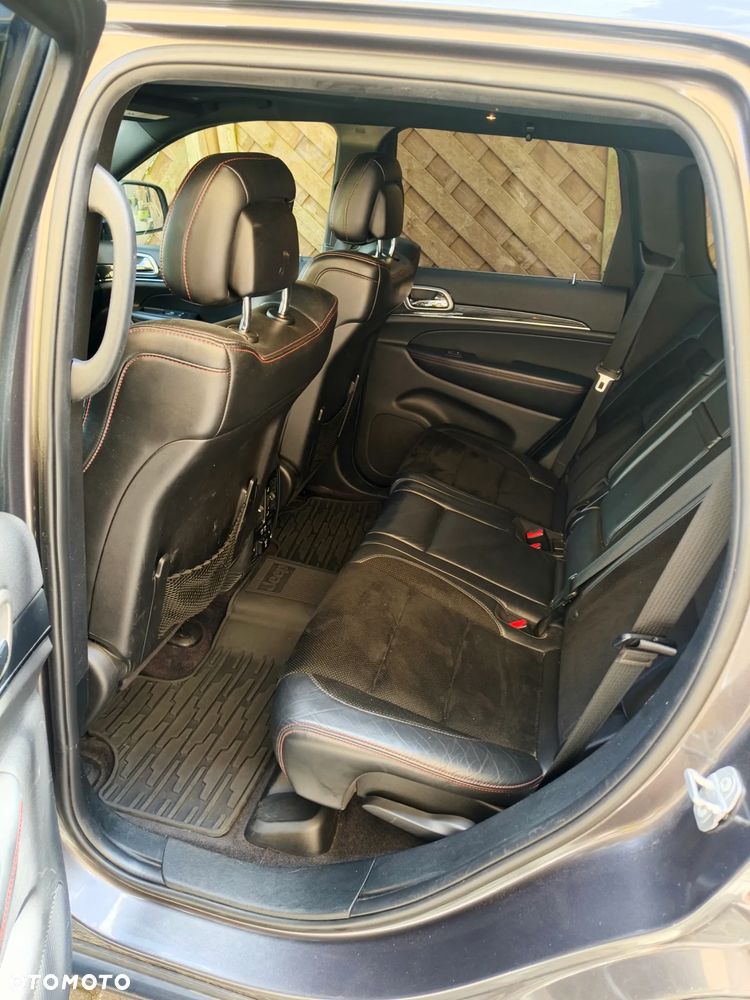 Jeep Grand Cherokee - 9