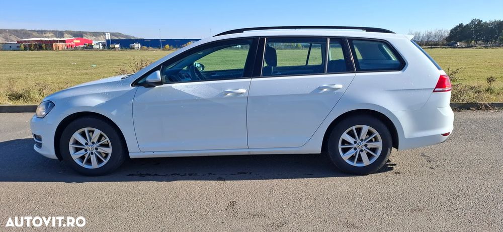 Volkswagen Golf 1.6 TDI DPF Trendline - 8