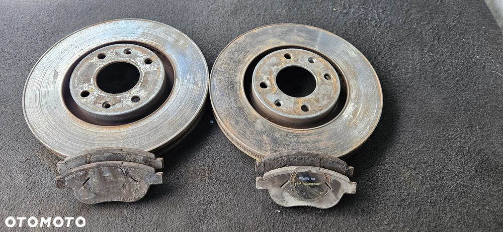 Tarcze hamulcowe przednie 283 klocki Peugeot 307 - 1