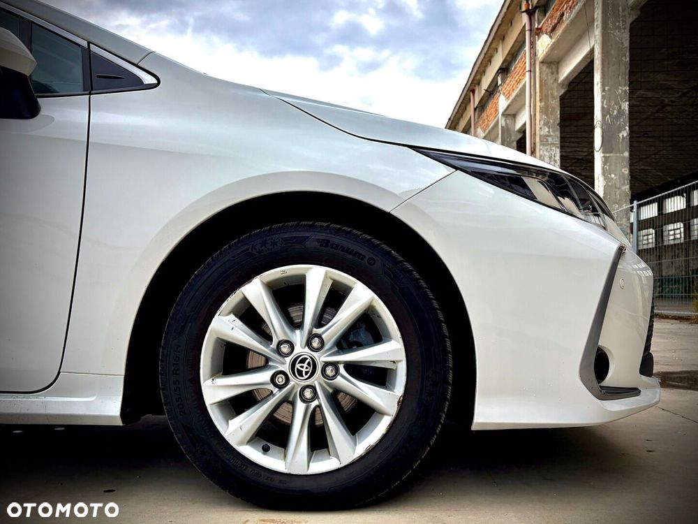 Toyota Corolla 1.8 Hybrid Comfort - 12