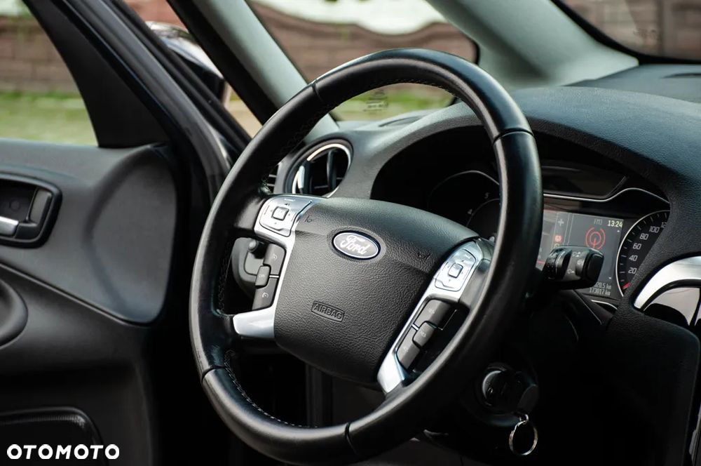 Ford Galaxy 2.0 TDCi DPF Ghia - 32