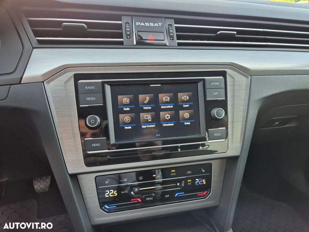 Volkswagen Passat 1.5 TSI ACT Advance - 13