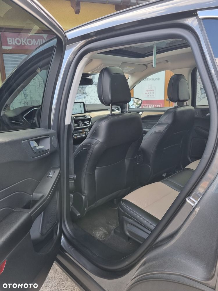 Ford Escape 2.0 EcoBoost AWD Titanium - 17