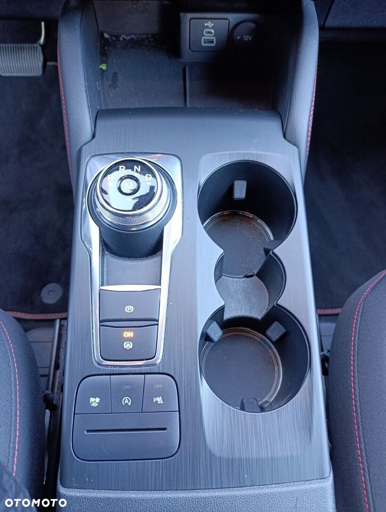 Ford Kuga - 35