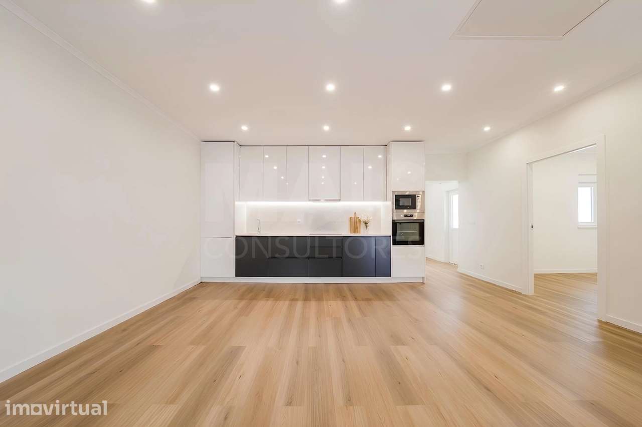 Moradia Geminada T3, Totalmente Remodelada - Grande imagem: 4/42