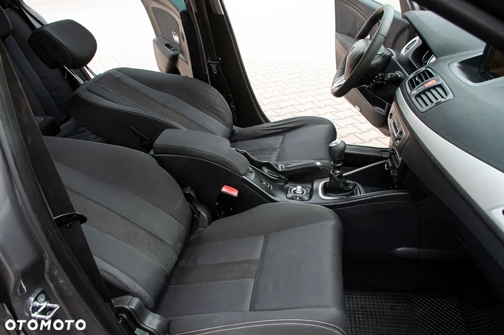Renault Megane TCe 180 Dynamique - 26